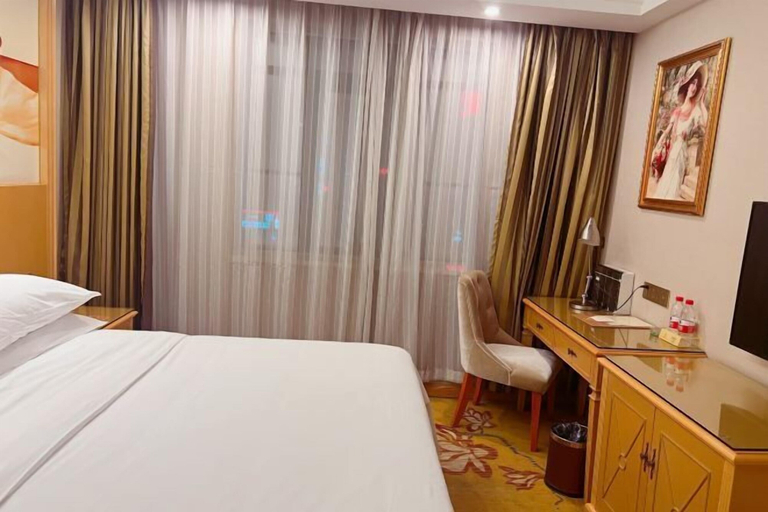 Bedroom 3, Vienna Hotel (Huidong Jilong), Huizhou