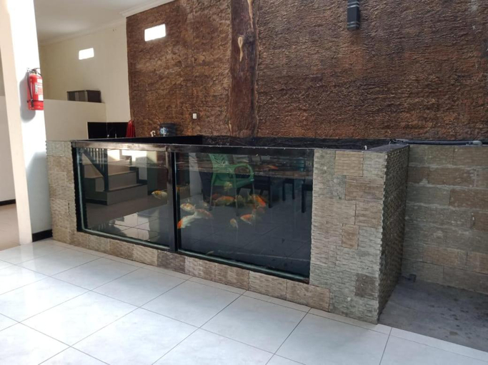 Exterior view 3, OYO 1621 Rahayu Residence Syariah, Kediri
