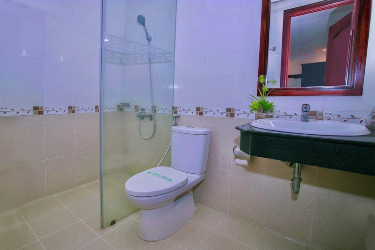 Bathroom 5, Nice Swan Hotel, Nha Trang