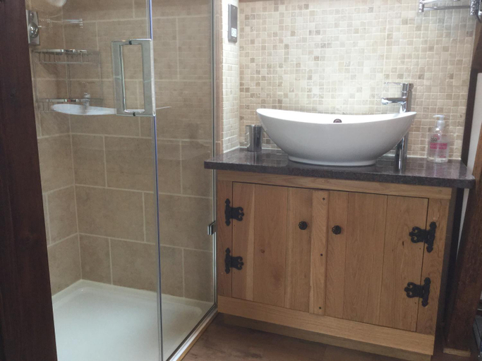Bathroom 3, WebberHillFarmCottages, Devon