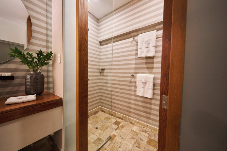Bathroom 3, PUCLLANA B&B BOUTIQUE, Lima