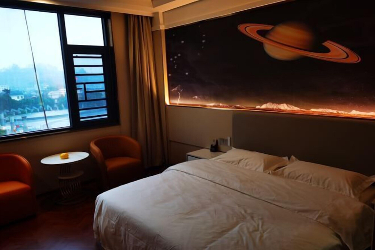 Bedroom 3, Zhenfeng Hotel, Qianxinan Buyei and Miao