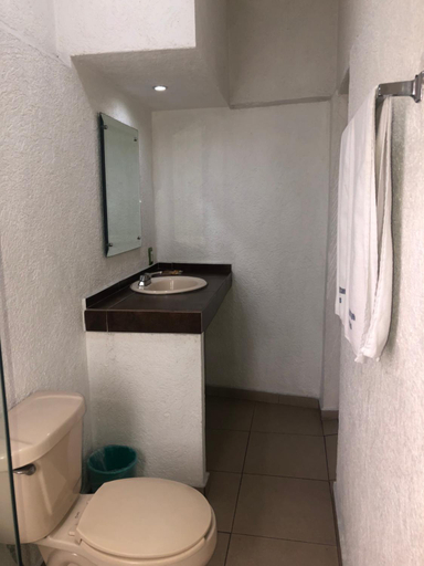 Bathroom 2, Hotel Metropolitan, Guadalajara
