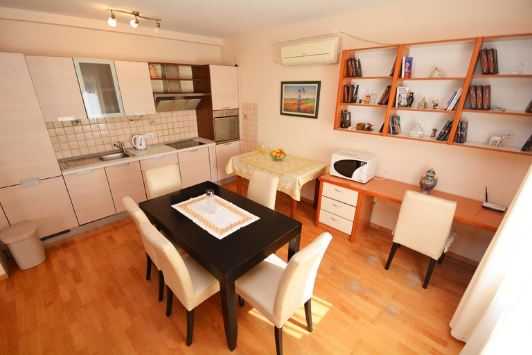 Others 2, Apartments Soso
