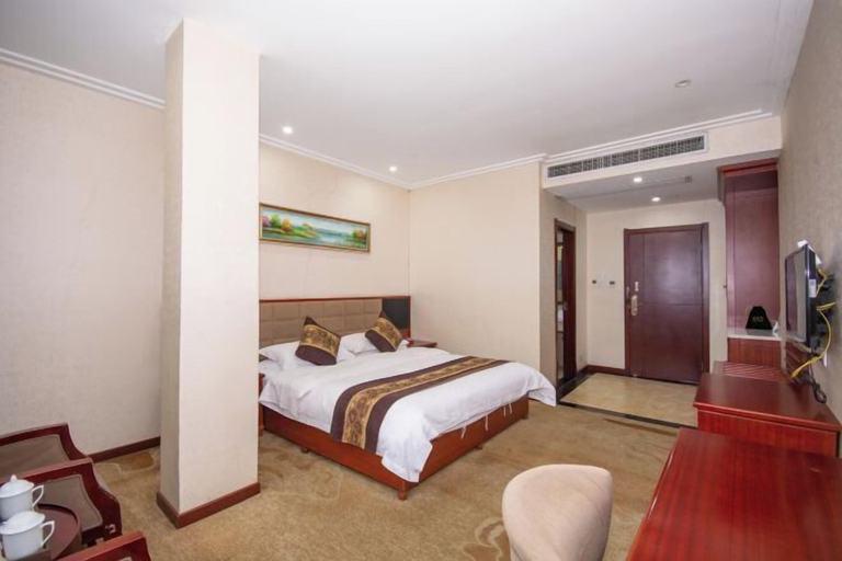 Bedroom 3, Yuhuangge Hotel, Enshi Tujia and Miao