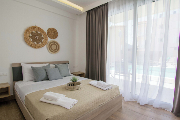 Bedroom 2, Michalianna suites, Crete
