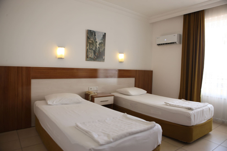 Bedroom 3, Kleopatra Miray Hotel, Alanya