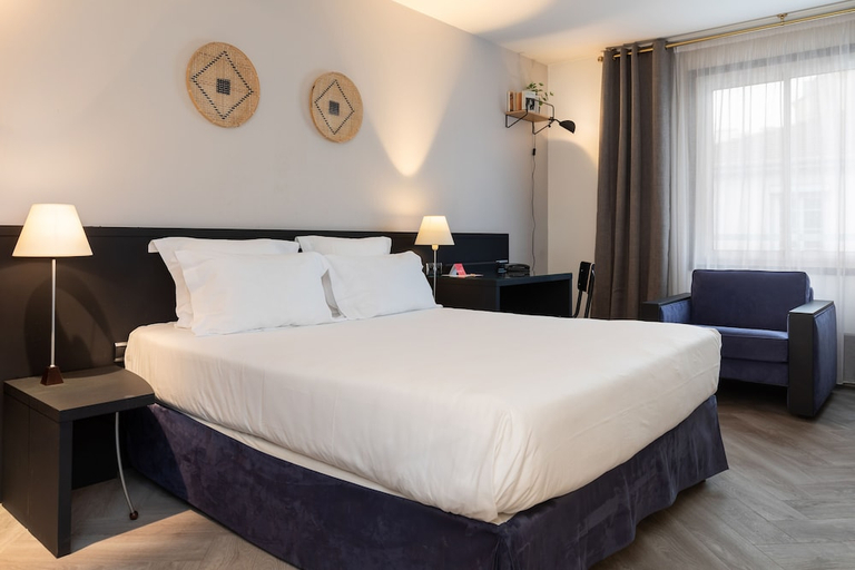 Bedroom 2, Hotel Chromatics (Ex Axotel Perrache), Rhône