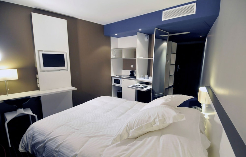 Bedroom 2, B&B HOME Lyon Centre Berthelot, Rhône