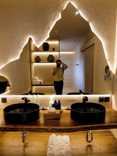 Bathroom 5, Z9 Resort, Si Sawat