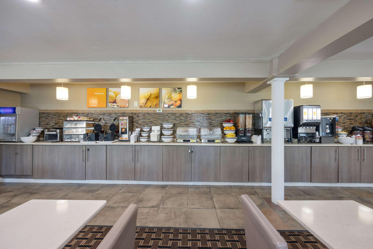 Food & Drinks 5, Comfort Inn Downtown Nashville-Vanderbilt, Davidson