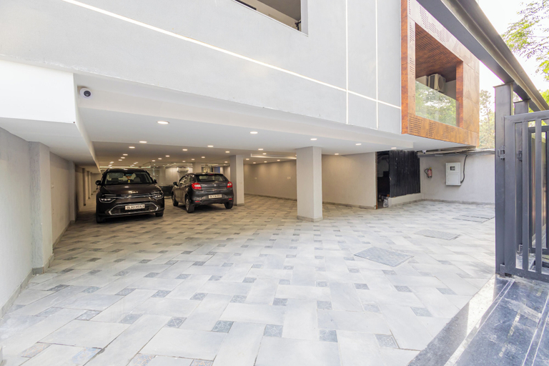 Others 5, Axon Mayfield Garden Near Artemis Hospital sector 51, Gurgaon