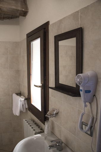 Bathroom 5, Locanda del Borgo, Cuneo