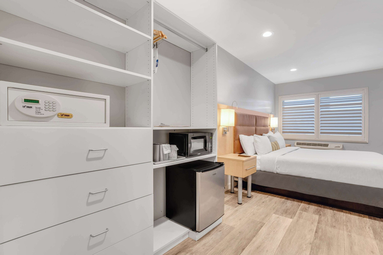 Bedroom 10