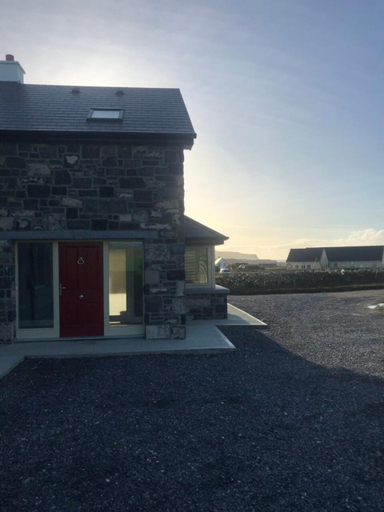 Others 3, Doolin Village Accomodation