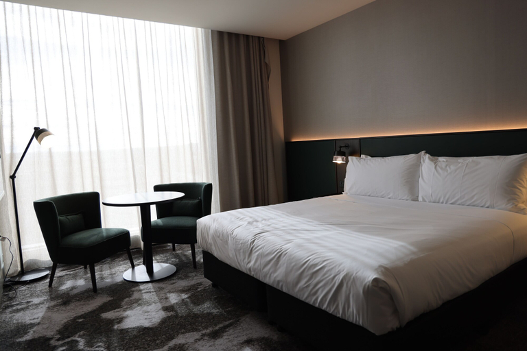 Bedroom 3, Novotel Melbourne Airport, Melbourne
