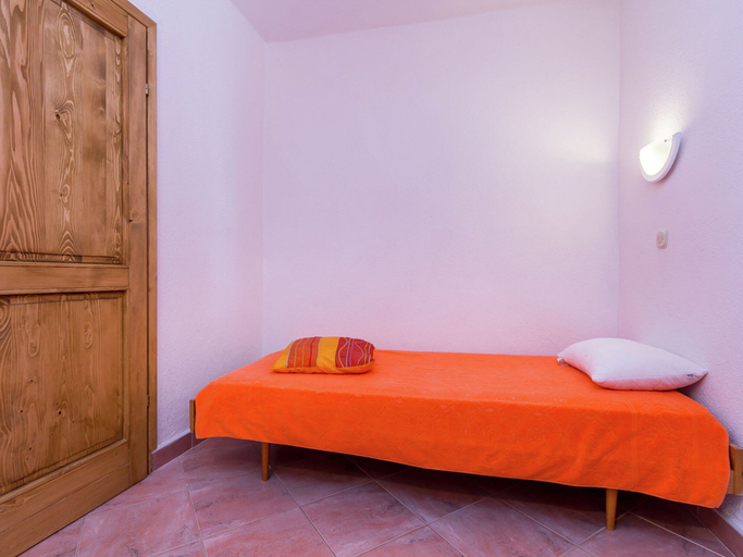 Bedroom 3, Fascinating Apartment in Medulin near Beach, Medulin