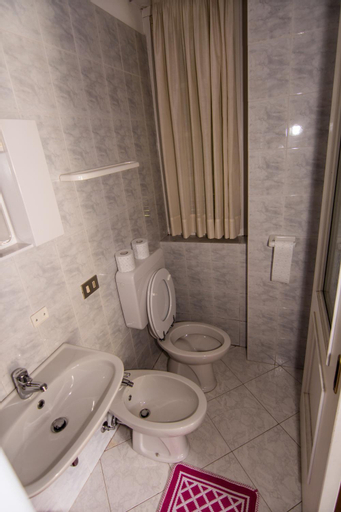 Bathroom 5
