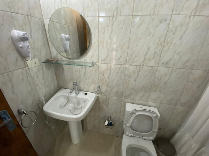 Bathroom, El Nogal Casa Hotel, Asunción