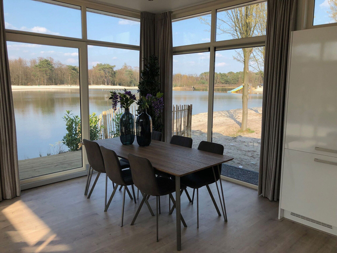 Others 2, Modern Chalet With Garden, in Green Kempen, Antwerpen