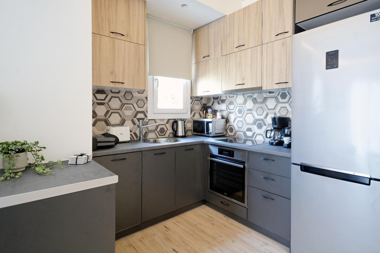 Others 4, Odyssey Residence, Attica