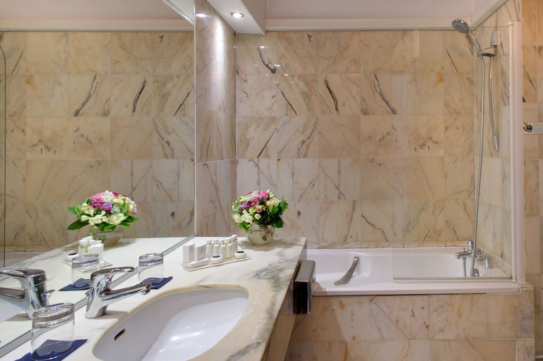 Bathroom 3, Hotel Couvent des Minimes Lille, Nord