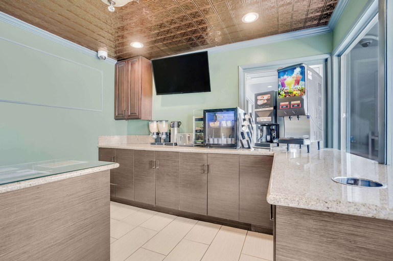 Public Area 2, Sather Berkeley, SureStay Collection by Best Western, Alameda