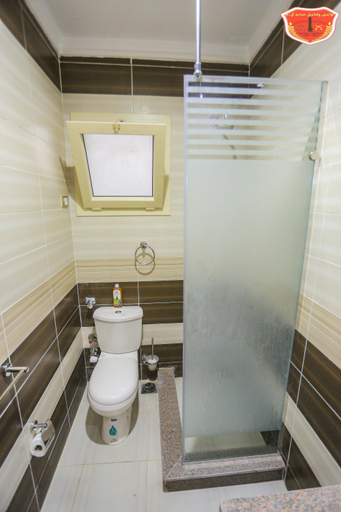 Bathroom 4, Maamoura Armed Forces Apartments, Al-Muntazah