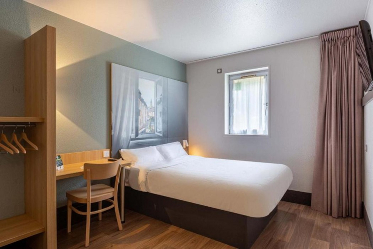 Bedroom 4, B&B Hotel Chartres 2 Le Coudray, Eure-et-Loir