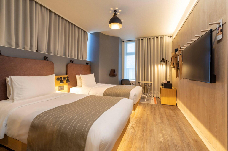 Bedroom 25