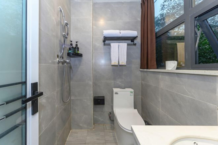 Bathroom 4, Liang Mao Boutique Hotel, Guang'an