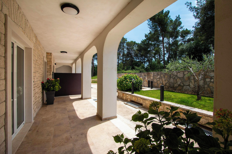 Others 4, Studio Mateo, Rovinj