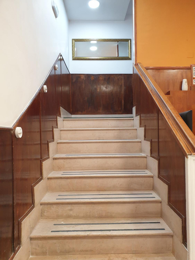 Others 4, Hotel Milano, Napoli