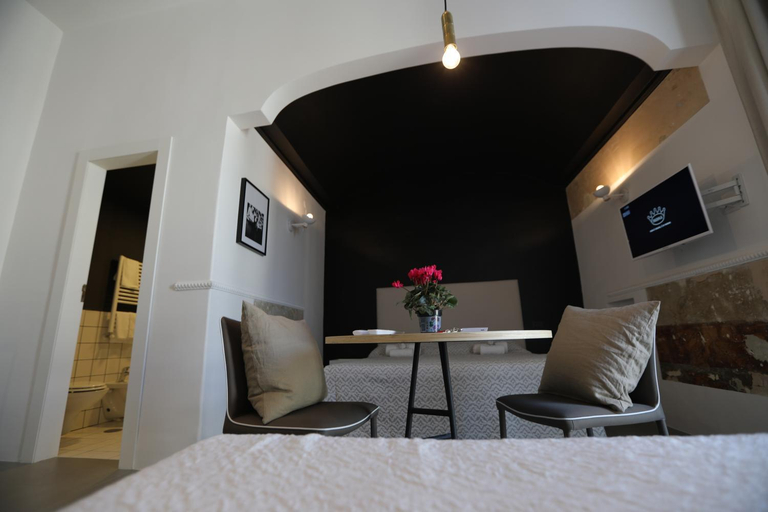Bedroom 2, The Station Napoli, Napoli