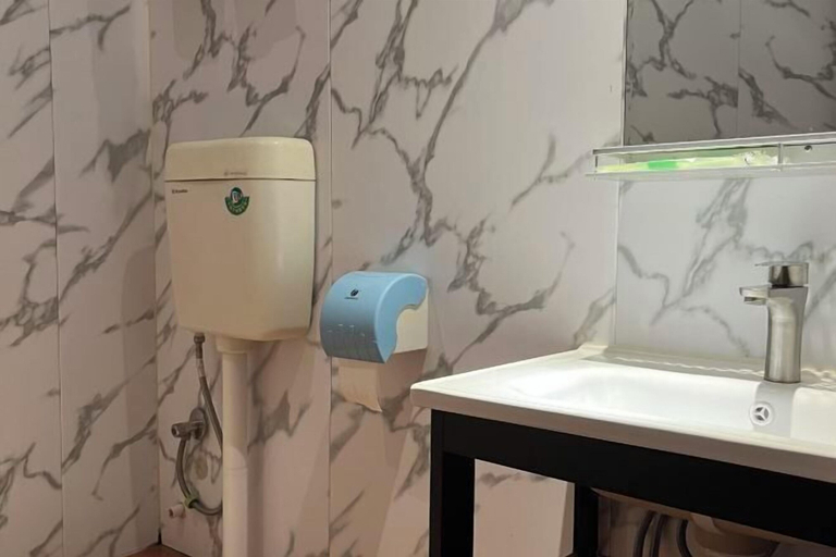 Bathroom 3, Jianghua Business Hotel, Jiangmen