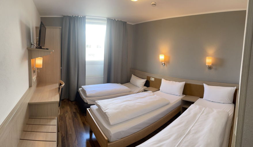 Bedroom 3, Hotel Imperial, München