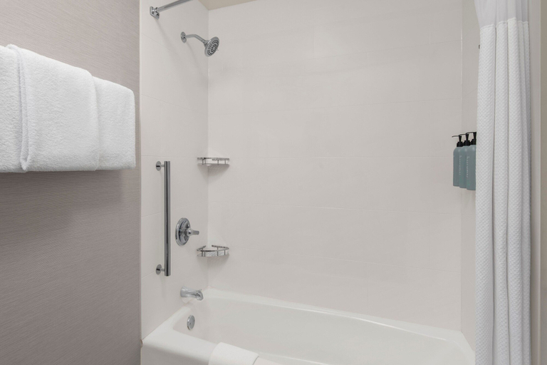 Bathroom 5, Courtyard by Marriott Little Rock West, Pulaski