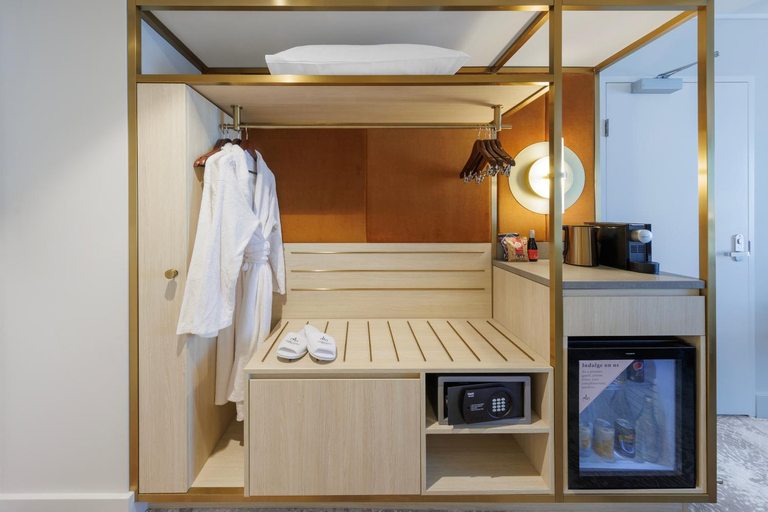 Bedroom 25