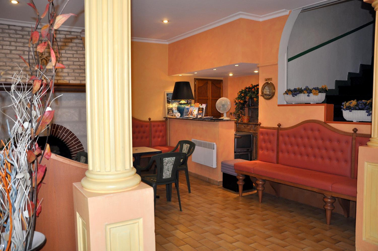 Others 5, Hotel du Commerce et de Navarre, Hautes-Pyrénées