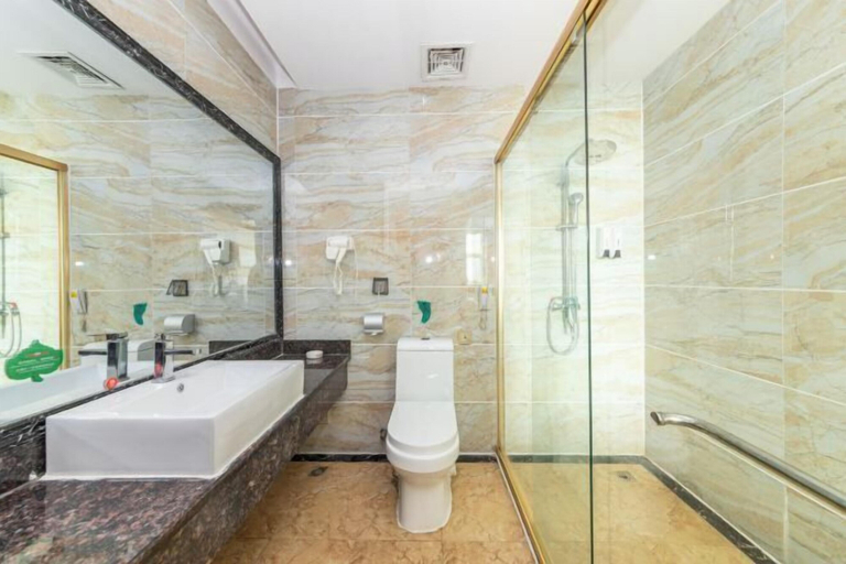 Bathroom, Jingxi Global Hotel, Baise