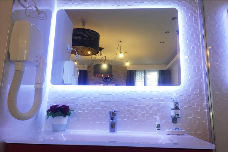 Bedroom 3, Appart' Spa et Sauna Privatif Au Cœur De Beaune, Côte-d'Or