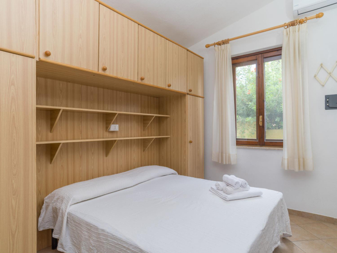 Bedroom 2, Holiday Home Valle degli Oleandri - REI185 by Interhome, Cagliari