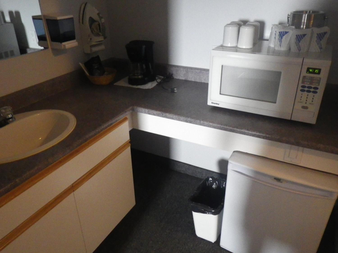 Others 5, Alcan Motor Inn, Yukon