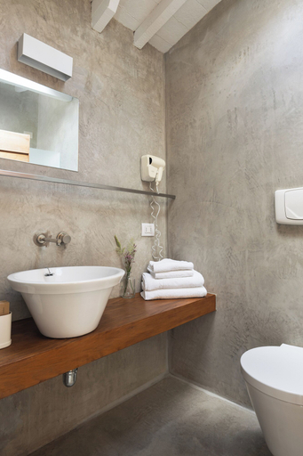 Bathroom 3, Podere Castellare, Florence