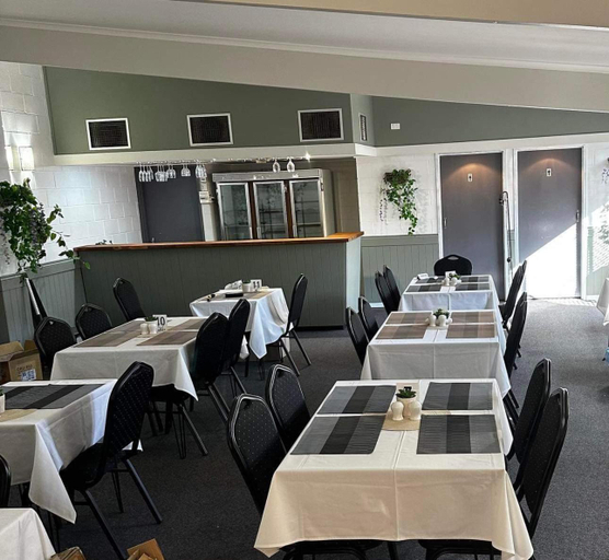 Food & Drinks 2, Murgon Motor Inn, Murgon