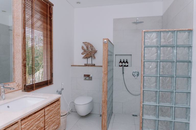 Bathroom 21