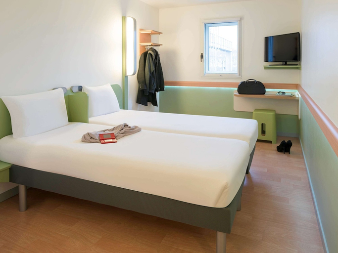 Bedroom 2, Ibis Budget Lyon Confluence, Rhône