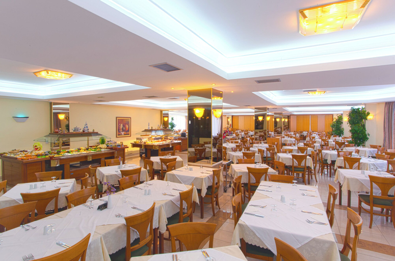 Food & Drinks 5, Continental Palace, South Aegean