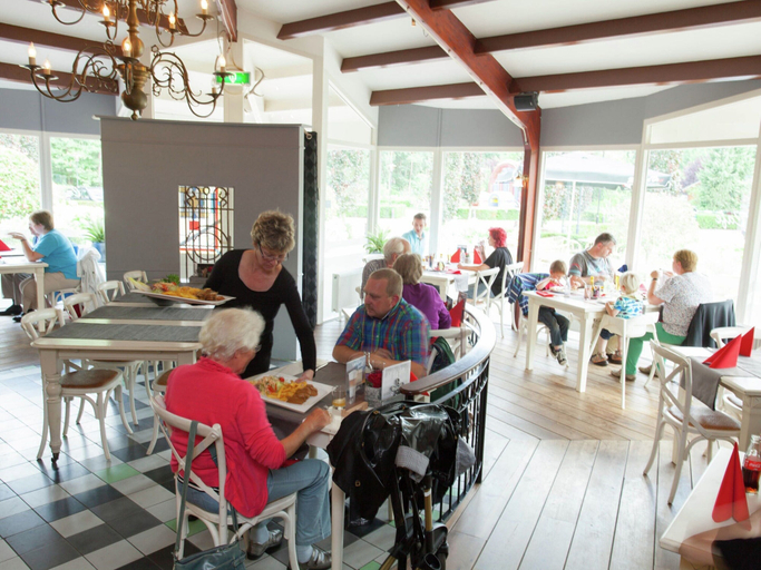 Others 3, Comfortable Wooden Chalet in the Achterhoek, Lochem