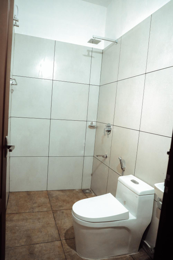 Bathroom 5, BACK PACKERS COCHIN VILLA, Ernakulam